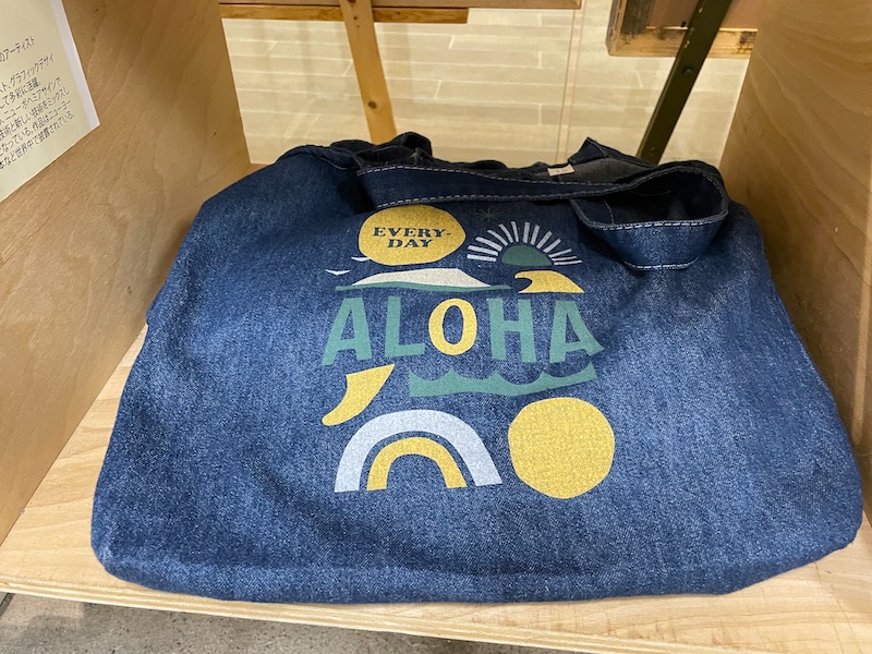 ハワイのグリーンルームで販売されているグッズ、可愛いバッグ