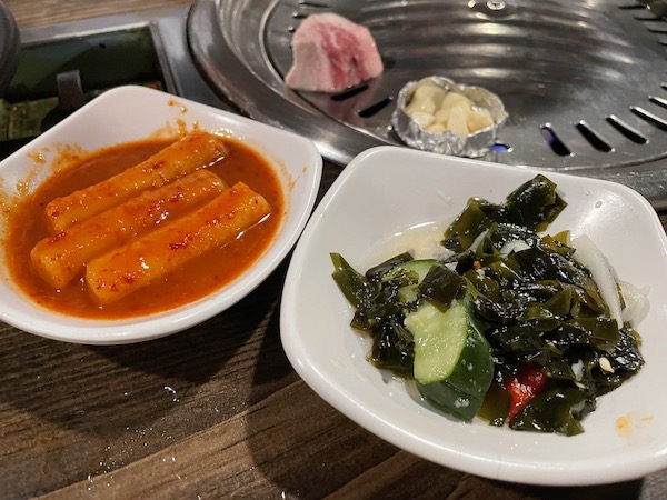 韓国焼肉コリアハウスでパンチャン（つきだし）