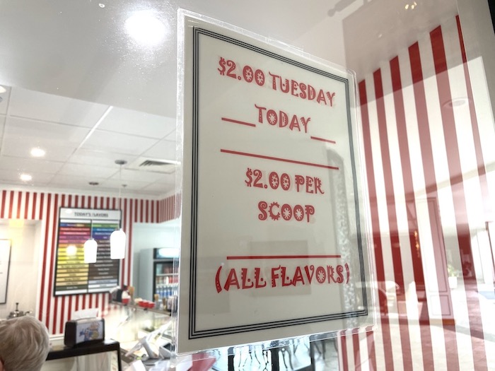 デーヴズ・アイスクリーム（Dave's Ice Cream）のアイスクリームは毎週火曜日は$2