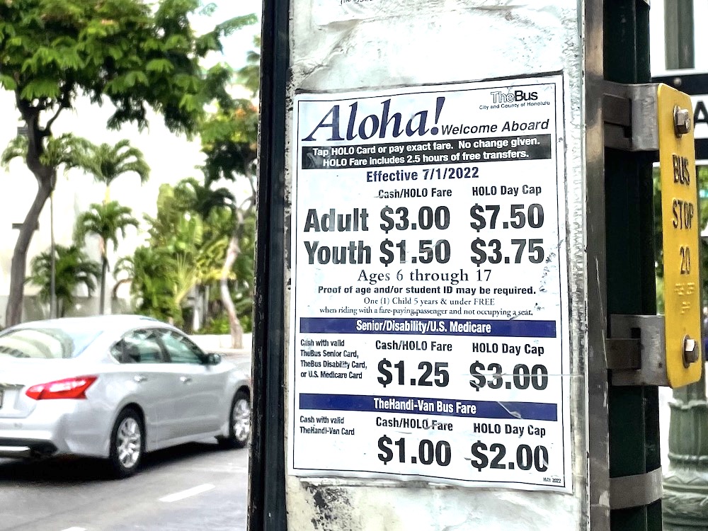 ハワイのザ・バスの料金表