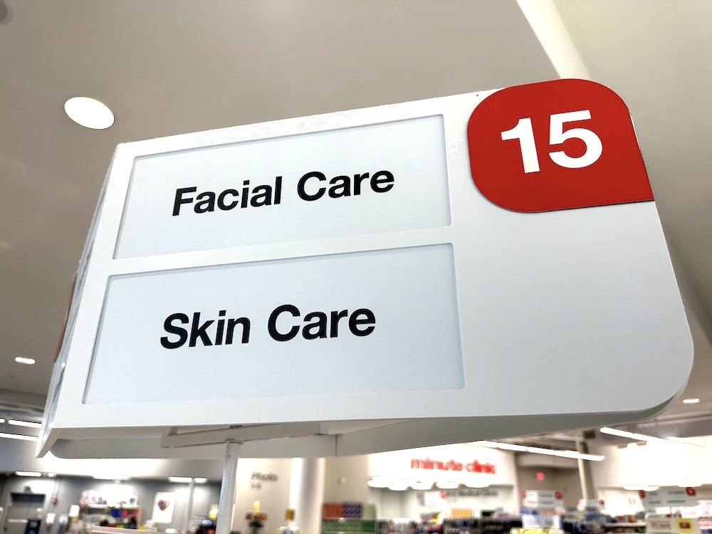 Skin CareやFace Careという棚にあります。